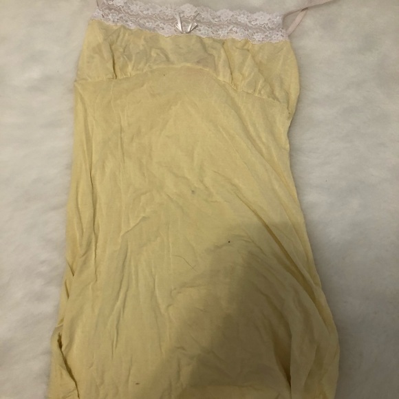 Yellow nightie - Picture 1 of 1